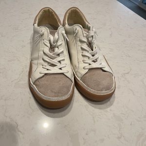 Dolce Vita Sneakers